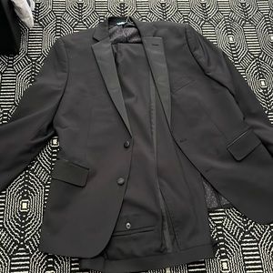 COPY - Men's Tuxedo APT 9 size 42 R jacket pants size 35 Worn once and dry-clea…
